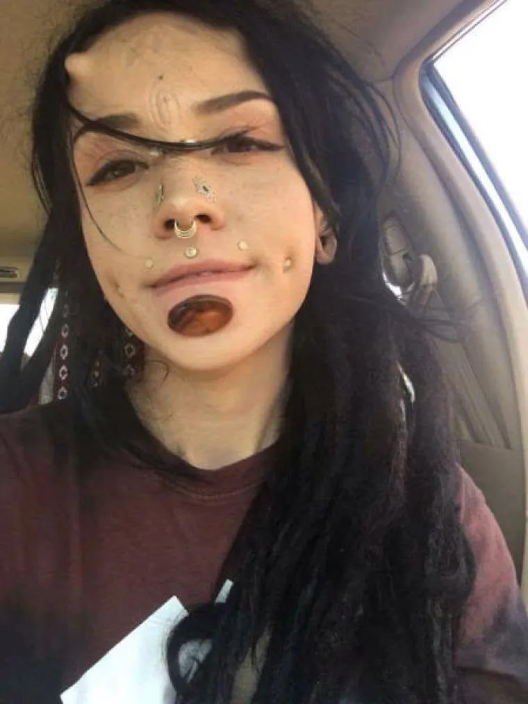 NEKAD SU SE RODITELJI BOJALI DA ĆE IM SE DJECA TETOVIRATI, DANAS IMAJU VEĆIH BRIGA: &Scaron;to kažete na rezbarenje i bu&scaron;enje tijela?