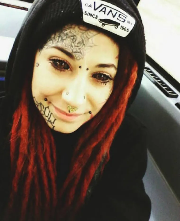 NEKAD SU SE RODITELJI BOJALI DA ĆE IM SE DJECA TETOVIRATI, DANAS IMAJU VEĆIH BRIGA: &Scaron;to kažete na rezbarenje i bu&scaron;enje tijela?