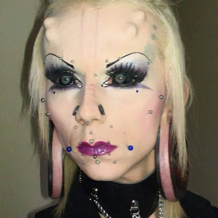 NEKAD SU SE RODITELJI BOJALI DA ĆE IM SE DJECA TETOVIRATI, DANAS IMAJU VEĆIH BRIGA: &Scaron;to kažete na rezbarenje i bu&scaron;enje tijela?