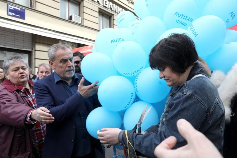 Pu&scaron;tanjem plavih balona obilježen Svjetski dan svjesnosti o autizmu