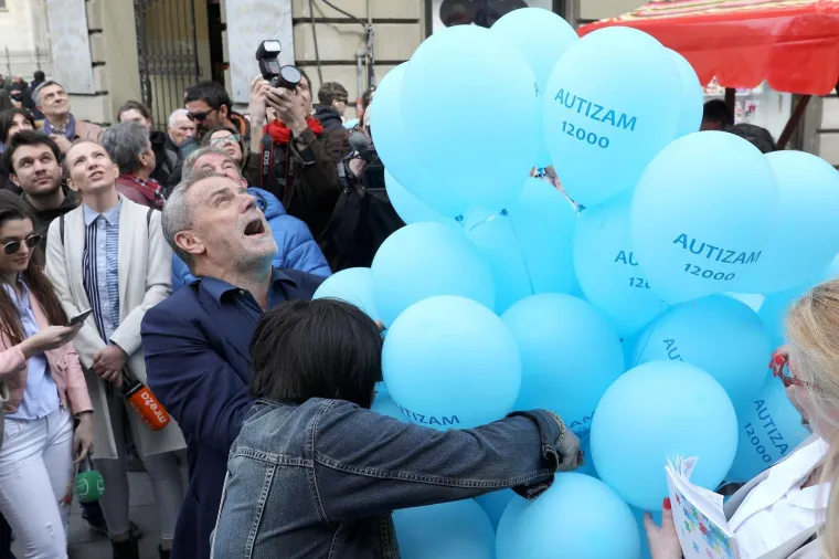 Pu&scaron;tanjem plavih balona obilježen Svjetski dan svjesnosti o autizmu