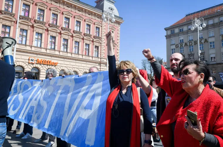 Crnoko&scaron;ulja&scaron;i na čelu s Kelemincem mar&scaron;irali centrom Zagreba: &lsquo;Nije ovo sekularna država, ovo je katolička država&rsquo;