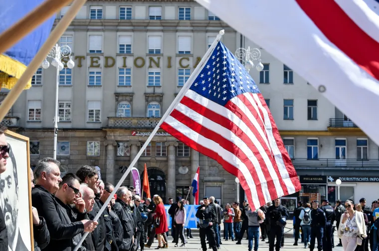 Crnoko&scaron;ulja&scaron;i na čelu s Kelemincem mar&scaron;irali centrom Zagreba: &lsquo;Nije ovo sekularna država, ovo je katolička država&rsquo;