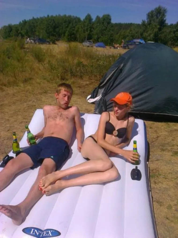 KADA BI POGLEDI MOGLI UBIJATI, ONE BI BILE NA DOŽIVOTNOJ ROBIJI: Ne mogu sakriti ljubomoru, pogled sve otkriva