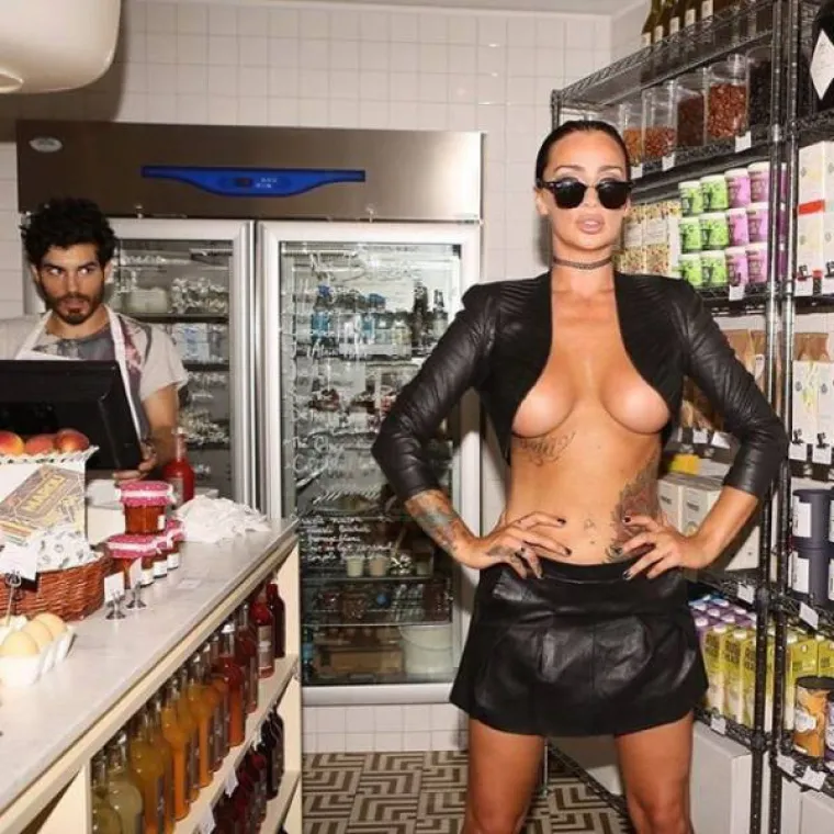 KADA BI POGLEDI MOGLI UBIJATI, ONE BI BILE NA DOŽIVOTNOJ ROBIJI: Ne mogu sakriti ljubomoru, pogled sve otkriva