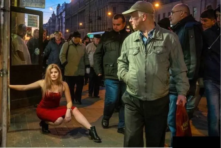 KADA BI POGLEDI MOGLI UBIJATI, ONE BI BILE NA DOŽIVOTNOJ ROBIJI: Ne mogu sakriti ljubomoru, pogled sve otkriva