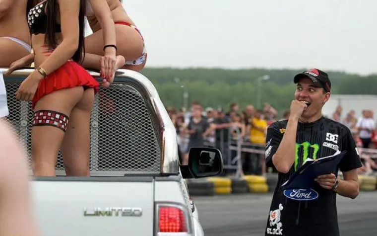 KADA BI POGLEDI MOGLI UBIJATI, ONE BI BILE NA DOŽIVOTNOJ ROBIJI: Ne mogu sakriti ljubomoru, pogled sve otkriva