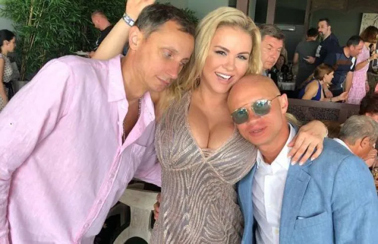 KADA BI POGLEDI MOGLI UBIJATI, ONE BI BILE NA DOŽIVOTNOJ ROBIJI: Ne mogu sakriti ljubomoru, pogled sve otkriva