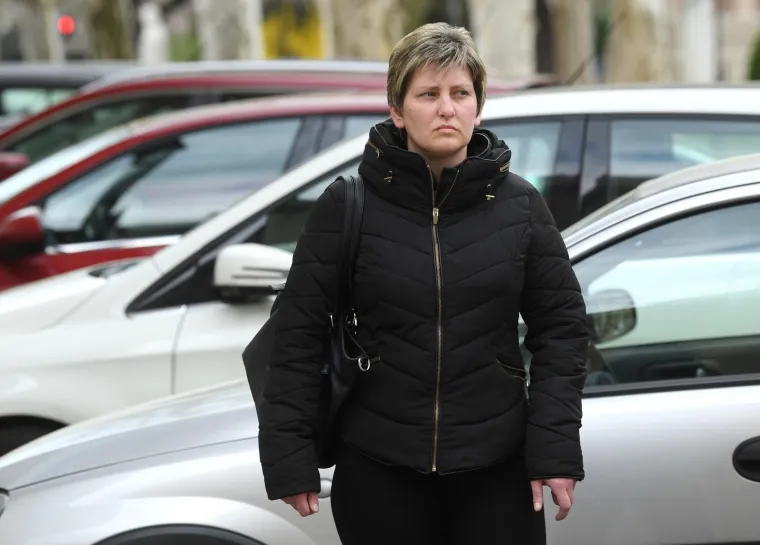 INCIDENT NAKON IZRICANJA PRESUDE DAVIDU KOMŠIĆU: Kristinin stric nogom udario prolaznika koji je dobacivao
