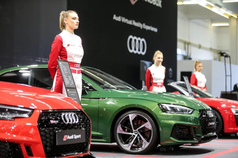U Zagrebu je na velesajmu otvoren Zagreb Auto Show, a najviše pažnje plijenile su atraktivne hostese