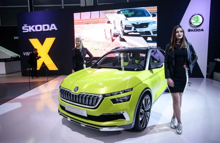 U Zagrebu je na velesajmu otvoren Zagreb Auto Show, a najviše pažnje plijenile su atraktivne hostese