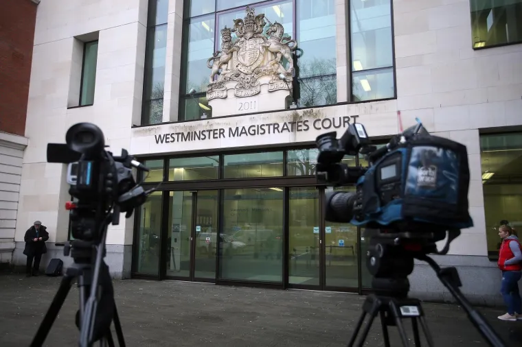 TODORIĆ U PRATNJI SURPUGE STIGAO NA SUD U LONDONU: Hoće li ga izručiti Hrvatskoj?