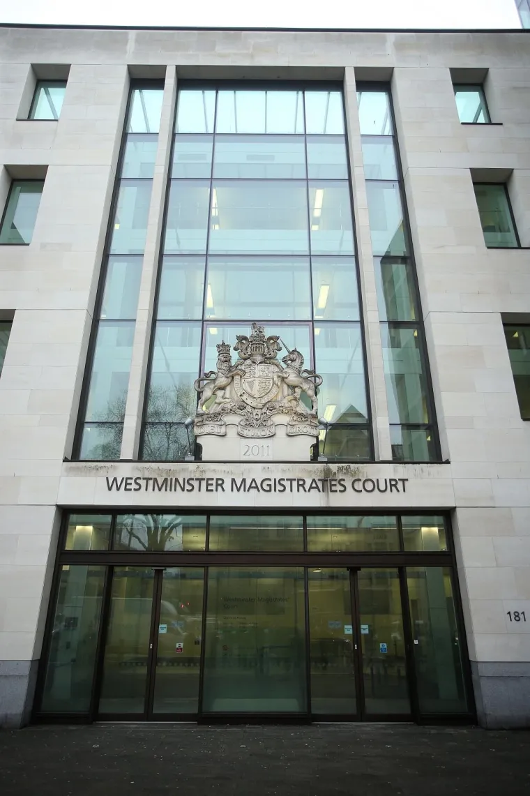 TODORIĆ U PRATNJI SURPUGE STIGAO NA SUD U LONDONU: Hoće li ga izručiti Hrvatskoj?