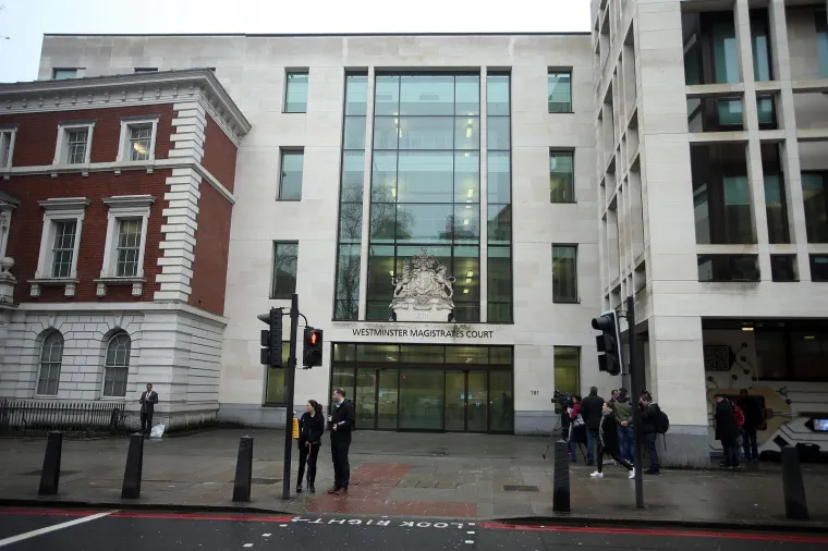 TODORIĆ U PRATNJI SURPUGE STIGAO NA SUD U LONDONU: Hoće li ga izručiti Hrvatskoj?