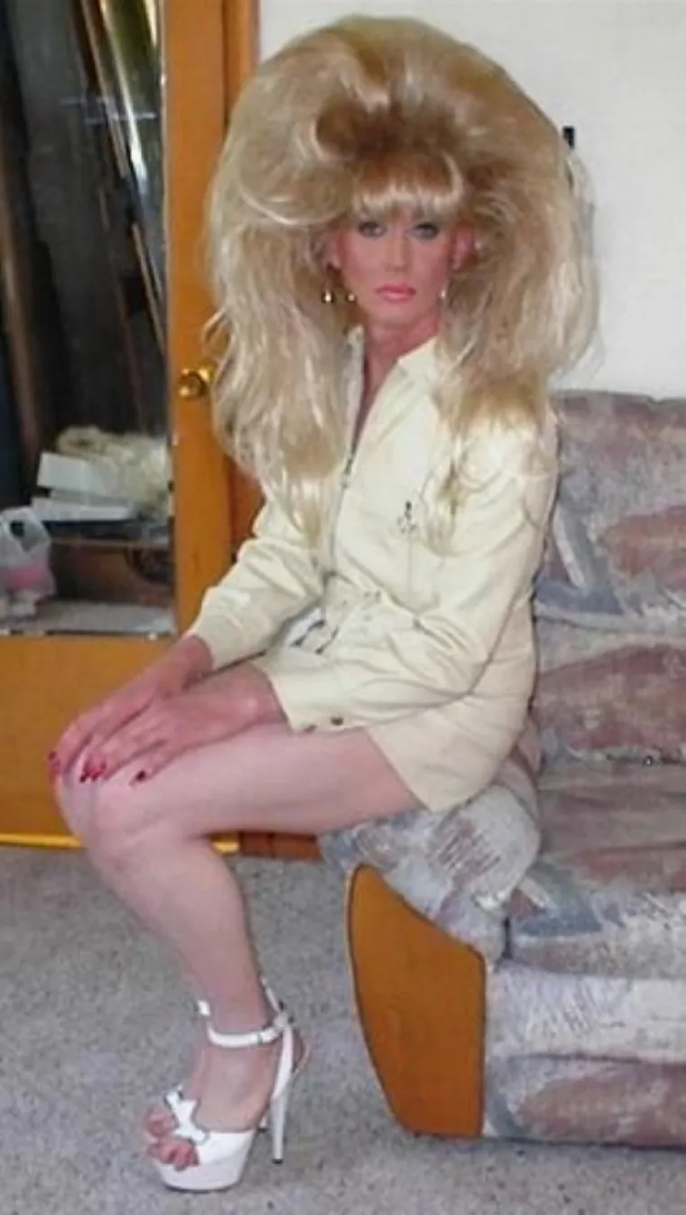 VA&Scaron;E MAME I BAKE NE ŽELE DA OVO VIDITE: Neki ih krive za ozonsku rupu, no zločin protiv mode jo&scaron; je veći