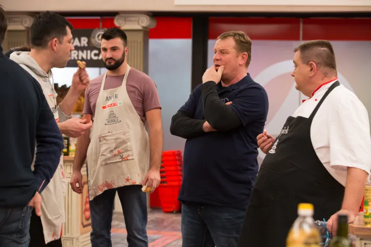 Žuti i Čale počastili ekipu sa seta