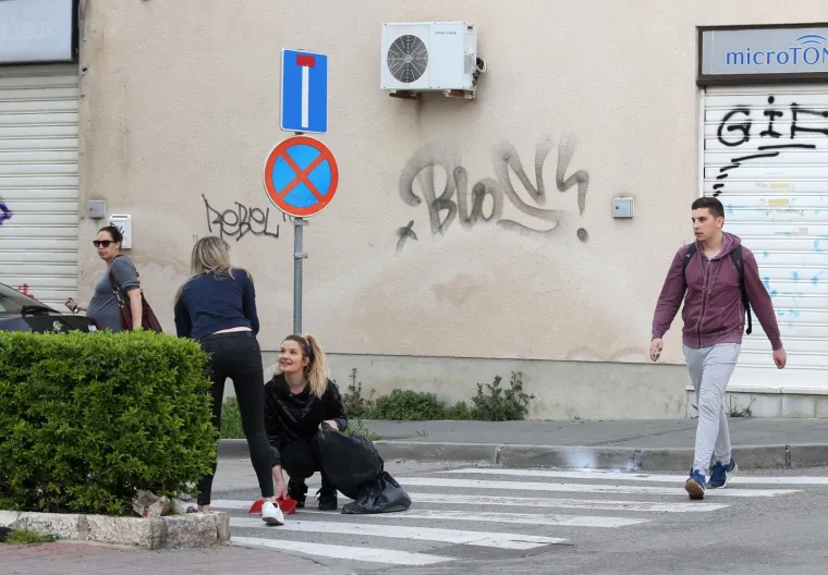 Či&scaron;ćenje ulice nakon sukoba Funcuta i Tornada