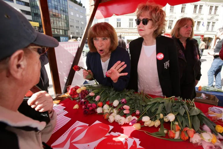 Tradicionalna humanitarna akcija 'Omiljeni cvijet Ane Rukavine'