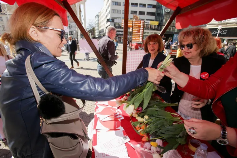 Tradicionalna humanitarna akcija 'Omiljeni cvijet Ane Rukavine'