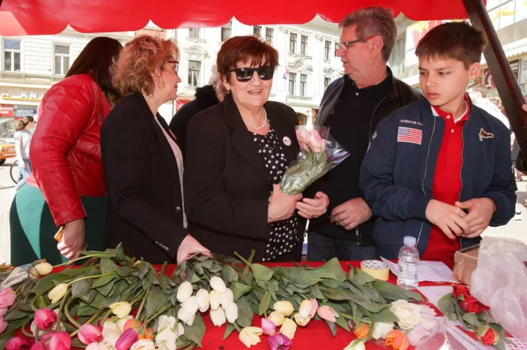 Tradicionalna humanitarna akcija 'Omiljeni cvijet Ane Rukavine'