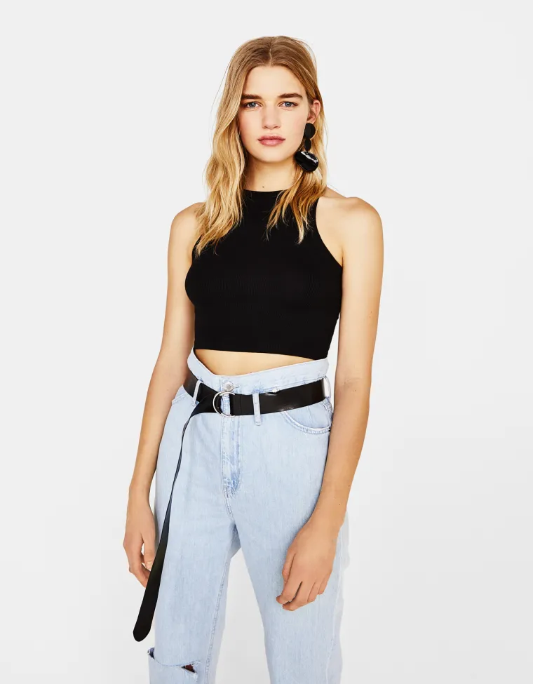 Crni top s naramenicama, Bershka, 49,90 kuna