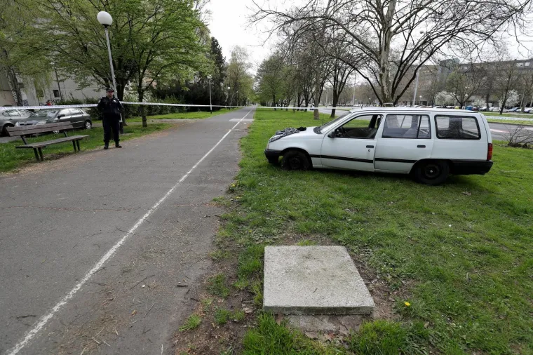 Policijski očevid nakon potjere za ukradenim automobilom u Novom Zagrebu