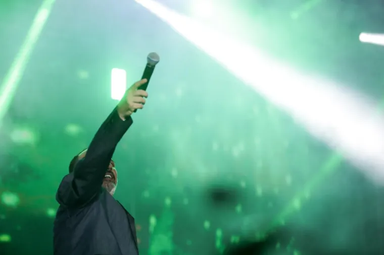 TONY ZAPJEVAO PRED ZAGREBAČKOM PUBLIKOM: Na Trgu bana Jelačića izveo svoje najveće hitove