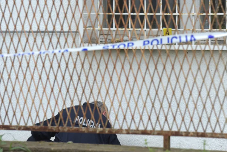 Zadar: u dvori&scaron;te PU zadarske noćas bačena ručna bomba