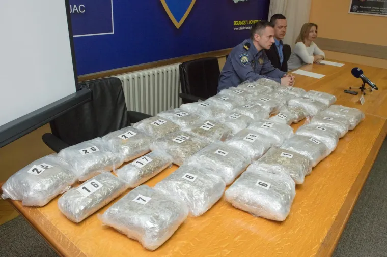 Policija zaplijenilla veliku količinu marihuane u Osijeku