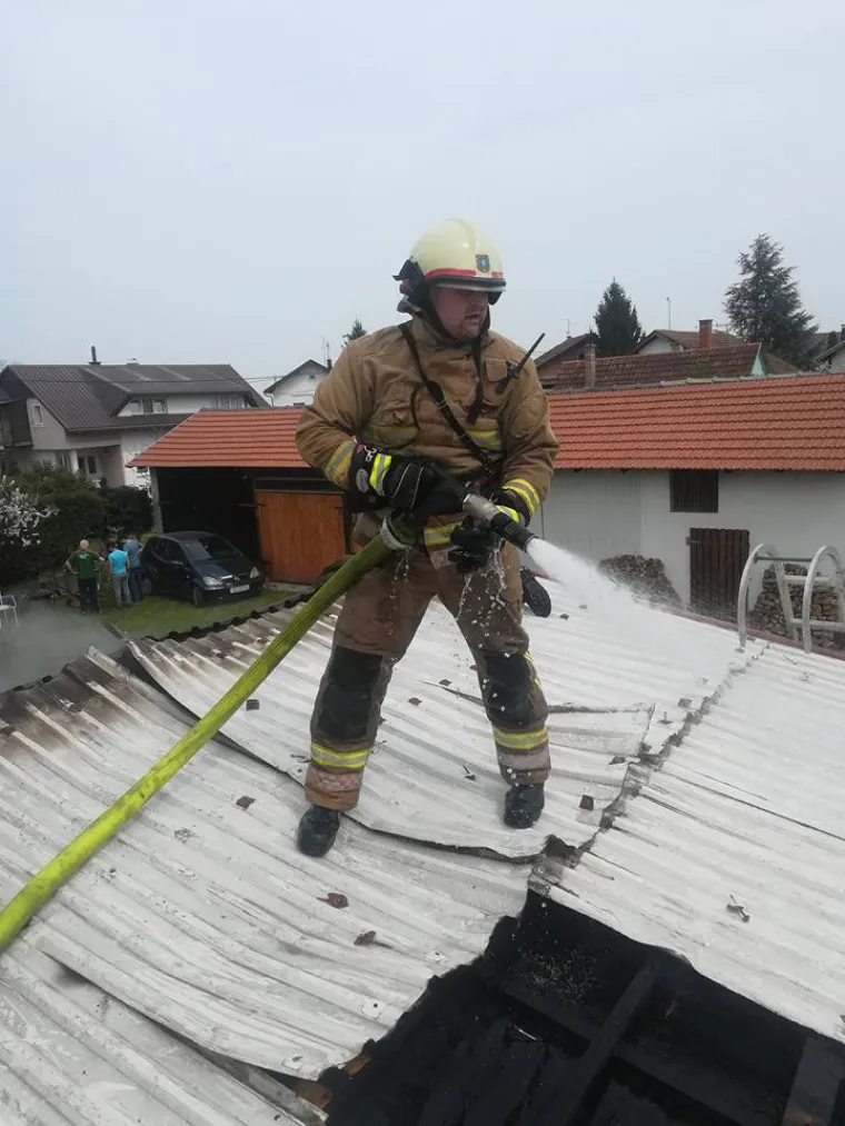 Bizarnost kod Ludbrega: krenuo spremiti ro&scaron;tilj pa zapalio ljetnu kuhinju i umalo cijelu kuću