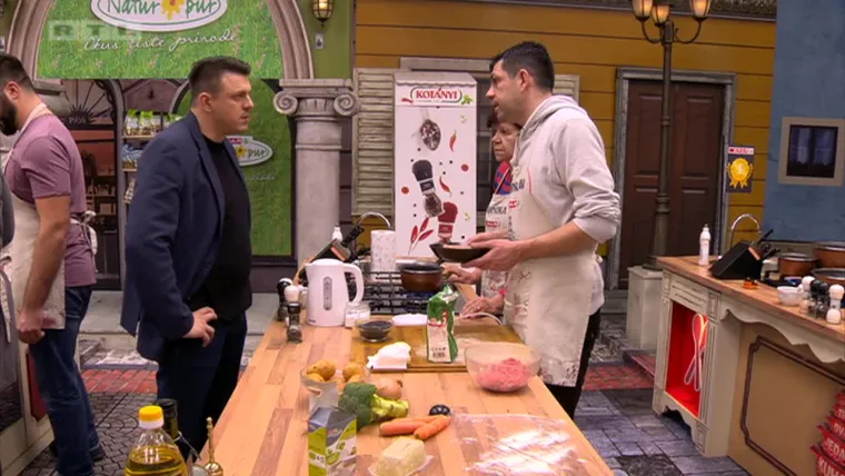 Kolinda opet premjestila ured, ovaj put u &Scaron;ibenik: pogledajte kako su je dočekali