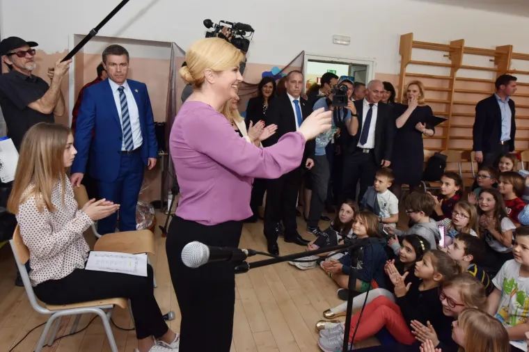 Predsjednica Kolinda Grabar Kitarović posjetila Osnovnu &scaron;kolu Fausta Vrančića u &Scaron;ibeniku