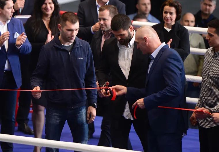 ZAGREB DOBIO SUPERMODERNI BOKSAČKI CENTAR: Legendarni Mavrović i Hrgović otvaranje nisu mogli propustiti