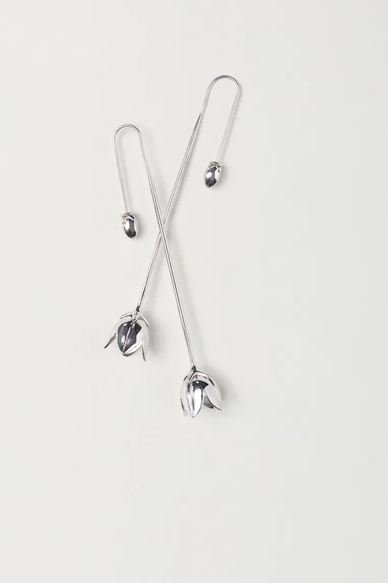 Srebrne nau&scaron;nice, H&amp;M, 371,11 kuna