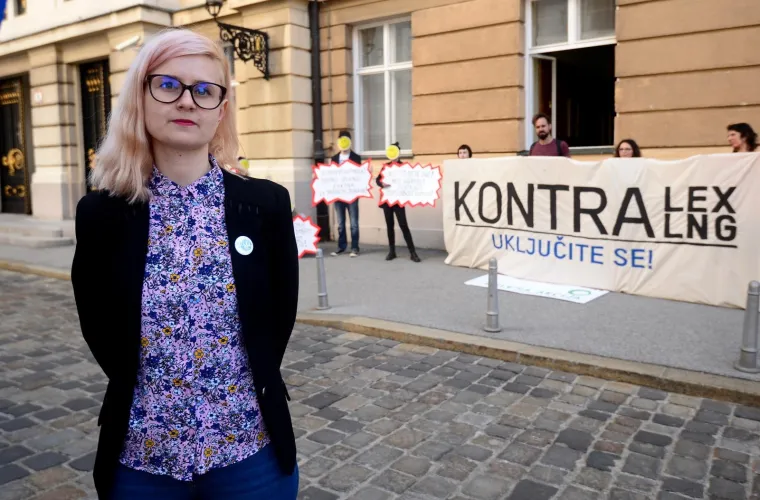 Zelena akcija održala prosvjed protiv LNG terminala ispred Hrvatskg sabora