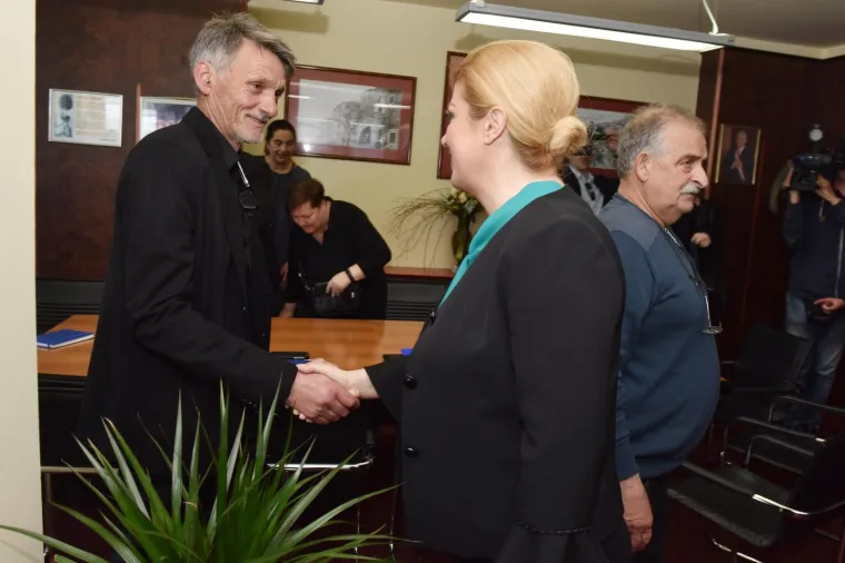 Predsjednica s vatrogascima