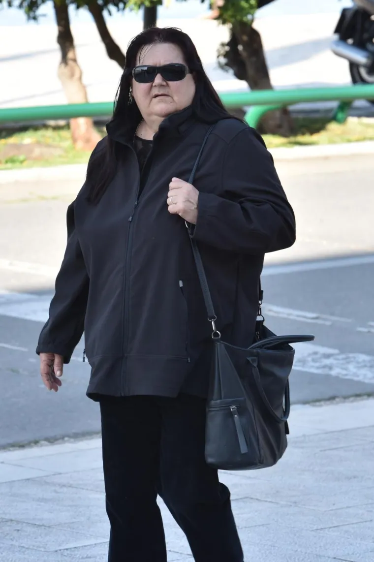 Predsjednica s vatrogascima