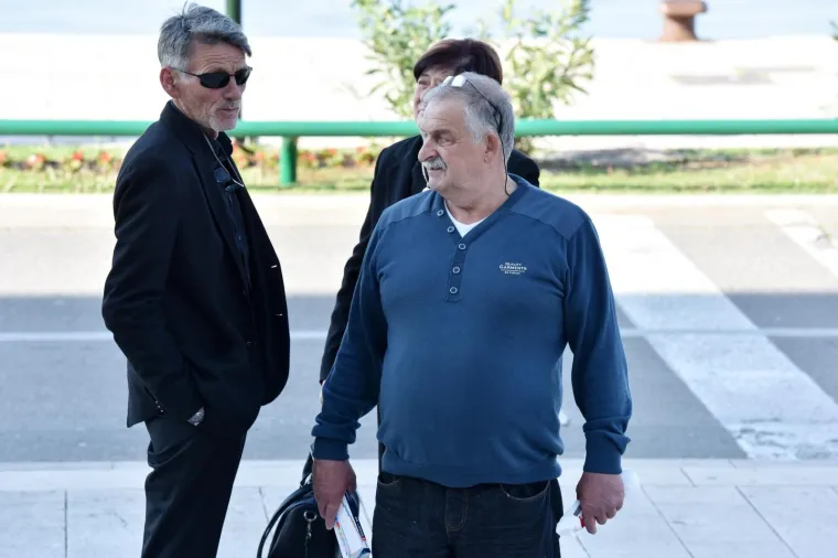 Predsjednica s vatrogascima