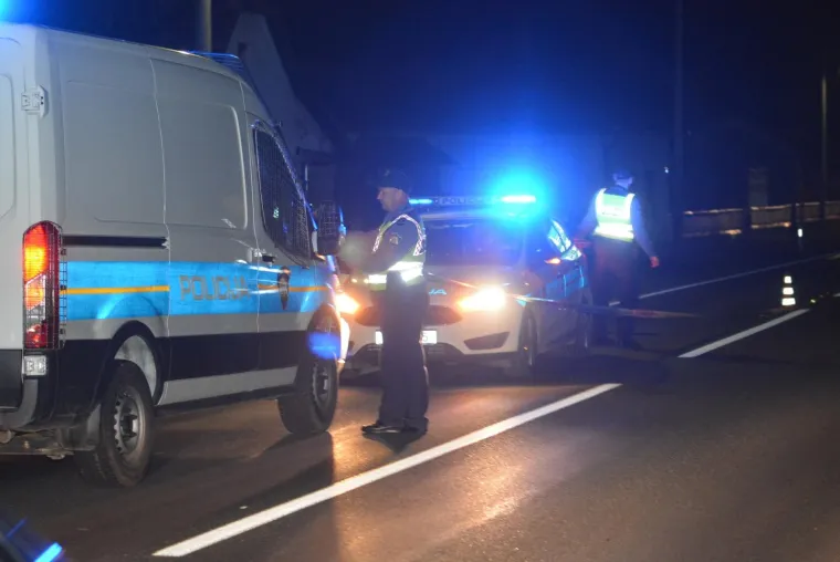 Zabio se u policijski automobil tijekom očevida u kojemu je poginuo motociklist