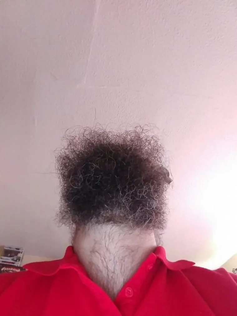 INTERNETOM SE &Scaron;IRI URNEBESAN, ALI POMALO UZNEMIRUJUĆ IZAZOV: Bradonje se snimili u jako nelaskavim pozama