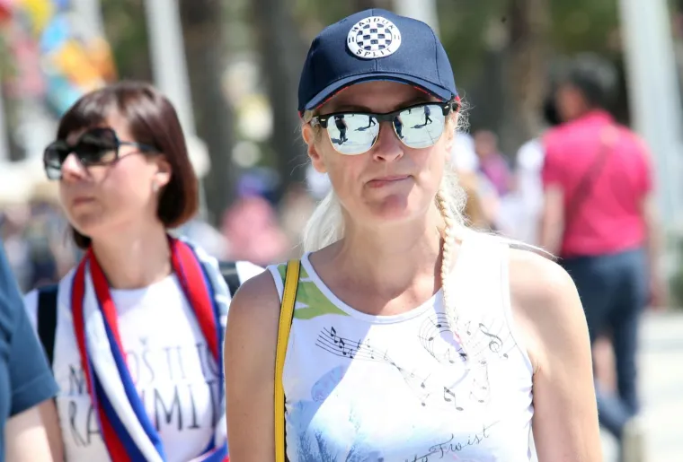 Navijači preplavili Split uoči derbija: promet u kolapsu, odjekuju topovski udari