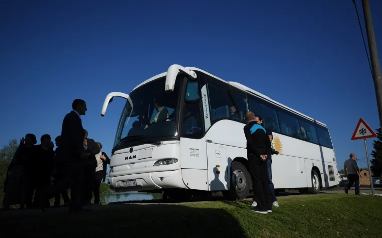 Patrijarh srpski Irinej blagoslovio obnovljeni Hram Svetog proroka Ilije u mjestu Mlaka