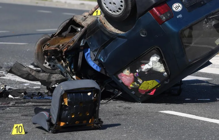 Strava u Velikoj Gorici: Od siline udarca izletio i na mjestu poginuo, Fiat potpuno smrksan