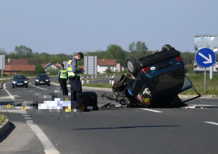 Strava u Velikoj Gorici: Od siline udarca izletio i na mjestu poginuo, Fiat potpuno smrksan