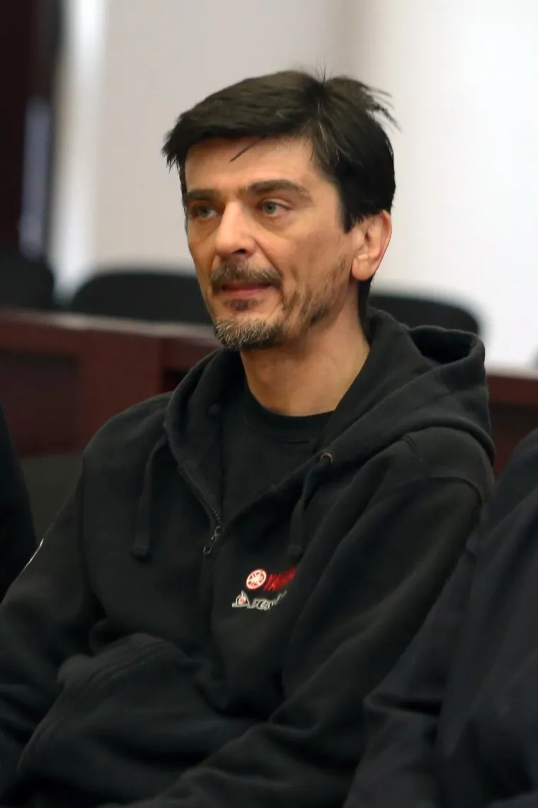 Za pokušaj silovanja i ubojstvo maloljetne Antonije Bilić, Dragan Paravinja nepravomoćno je osuđen na 40 godina zatvora. Prema presudi Vrhovnog suda, Paravinja je proglašen krivim za tzv. "obično" ubojstvo i pokušaj silovanja Antonije te je u odnosu na presudu Županijskog suda ublažio kaznu osudivši ga na 20 godina zatvora. Vrhovni sud je za sam čin ubojstva dosudio 15 godina zatvora, a za pokušaj silovanja dodatnih 5 godina i 8 mjeseci zatvora, pri čemu su obje kazne zbrojene. Paravinji se u kaznu uračunava vrijeme provedeno u pritvoru te nakon što odleži preivremenu kaznu, nakon nekoliko godina može trežiti prijevremeni otpust iz zatvora.