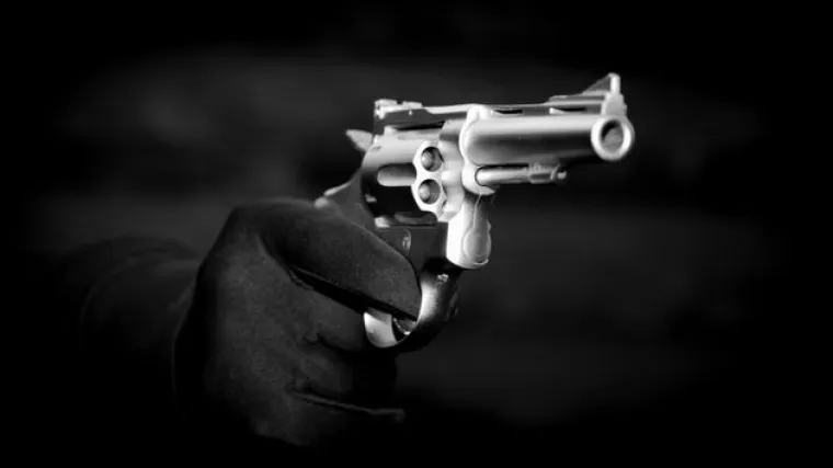 Josip Mađer priznao je ubostvo kamatara Vlade Martinca, zbog čega je osuđen na 28 godina zatvora. Nakon brojnih žalbi, presude Europskog suda za ljudska prava i prihvaćene ustavne tužbe - Mađer je iza&scaron;ao na slobodu i čeka novo suđenje.