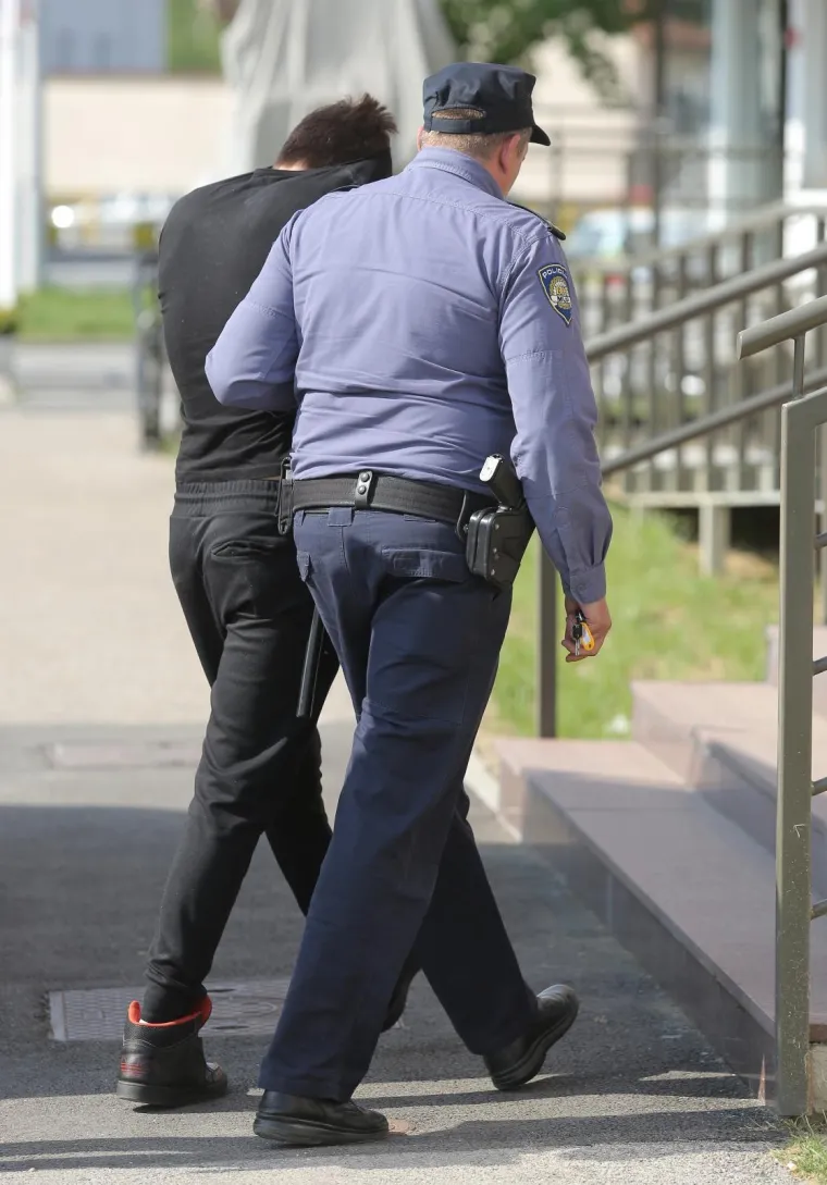 MLADI HAKER IZ ZAPRE&Scaron;IĆA PRIVEDEN NA ŽUPANIJSKI SUD: Napadao je internetske stranice iz cijelog svijeta