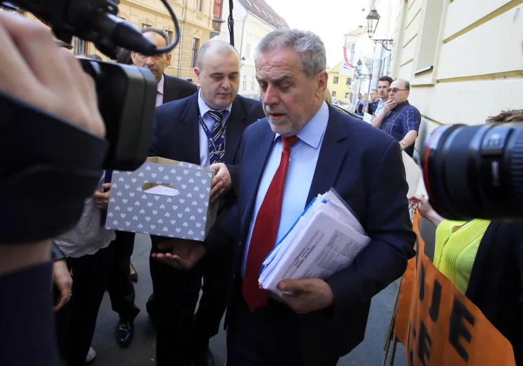 U Zagrebu održan prosvjed uoči sjednice Gradske skup&scaron;tine zbog spornog plana gospodarenja otpadom