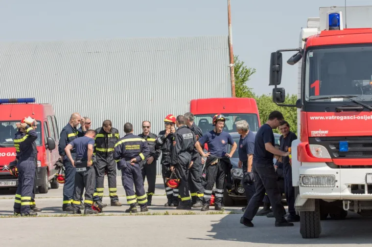 Vježba desantiranja iz helikoptera državnih interventnih vatrogasnih postrojbi