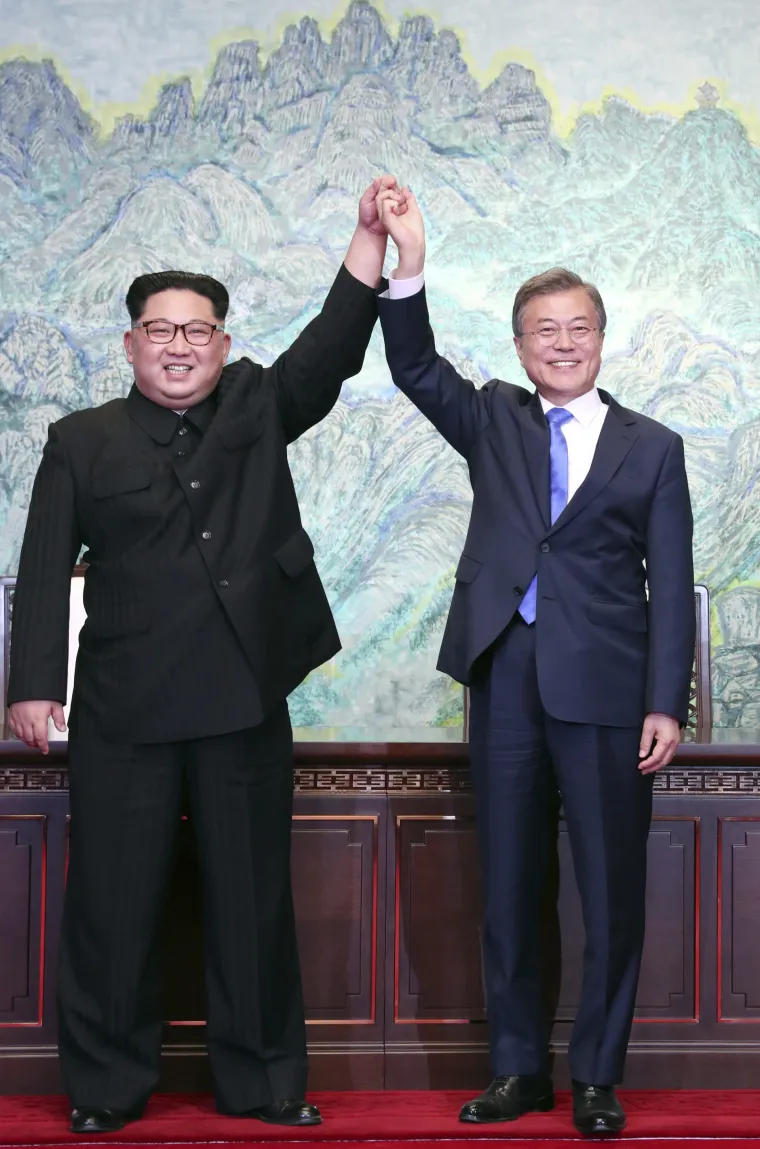 Povijesni trenutak prelaska linije razdvajanja dviju Koreja obilježilo i Kimovo osiguranje